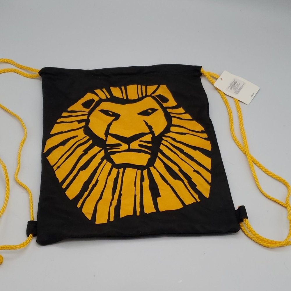 NWT Lion King Cinch Bag